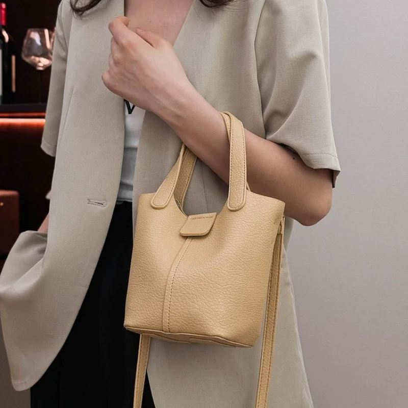 

Popular Classic High-End Leather Women's Crossbody Bag Luxury Brand Fashionable Elegant Classy Craftwork Daily Bag​