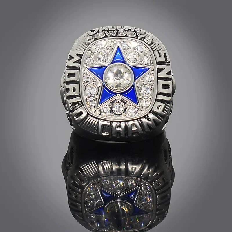 

Luxury Dallas Cowboy Ring for Men Women Punk Metal Crystal Five Pointed Star Rings