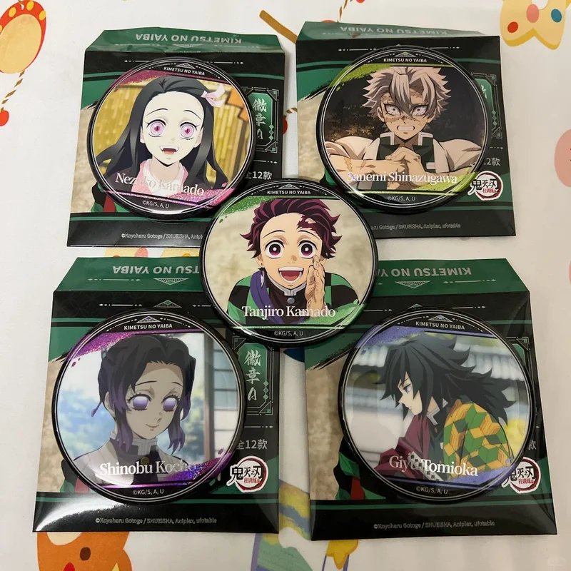 En Stock, Demon Slayer genuino: Kimetsu No Yaiba, serie de entrenamiento Hashira, personajes de Anime coleccionables, insignia de lata para regalo