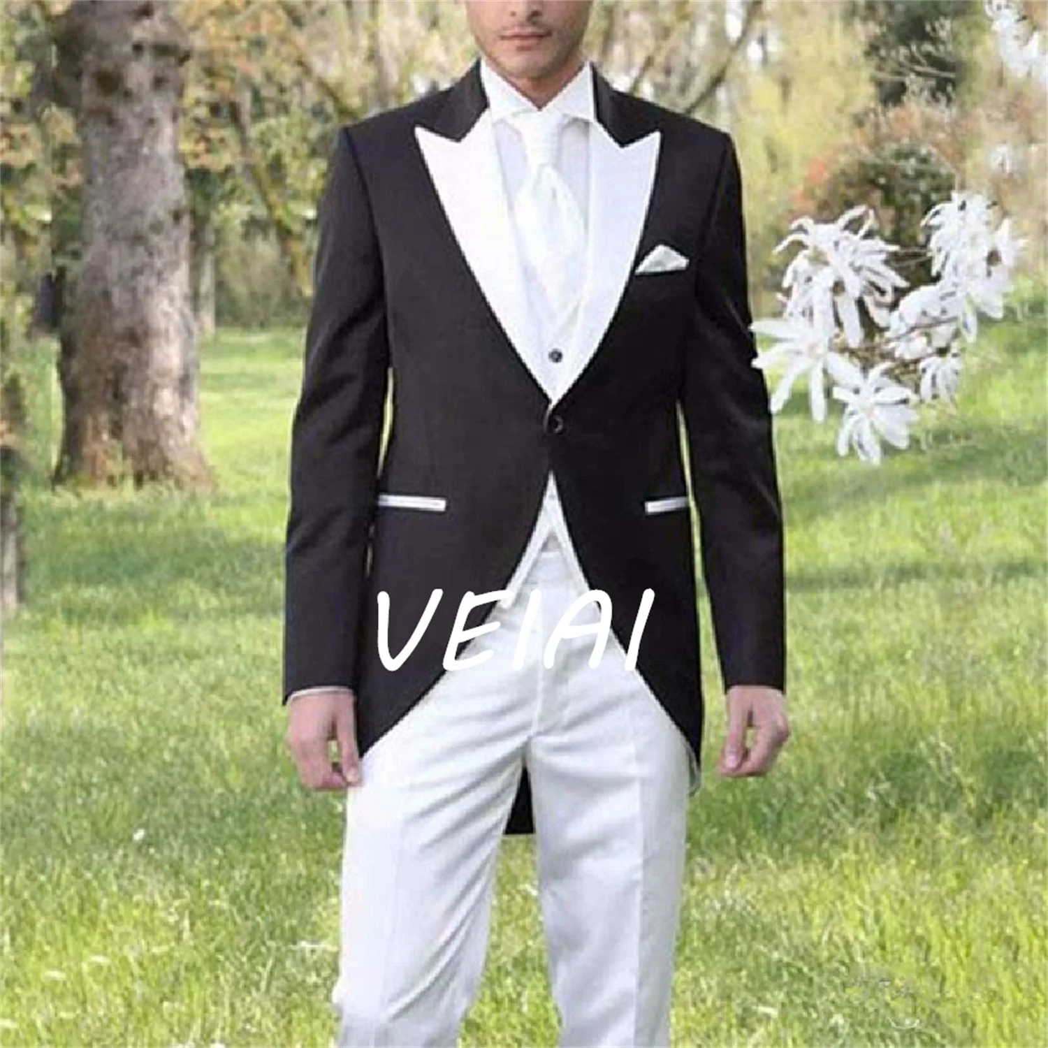

CustomizedTailcoat Men Suits For Wedding Peaked Lapel One Button Three Pieces Terno Masculino Morning Dinner Prom Suits Jacket+P