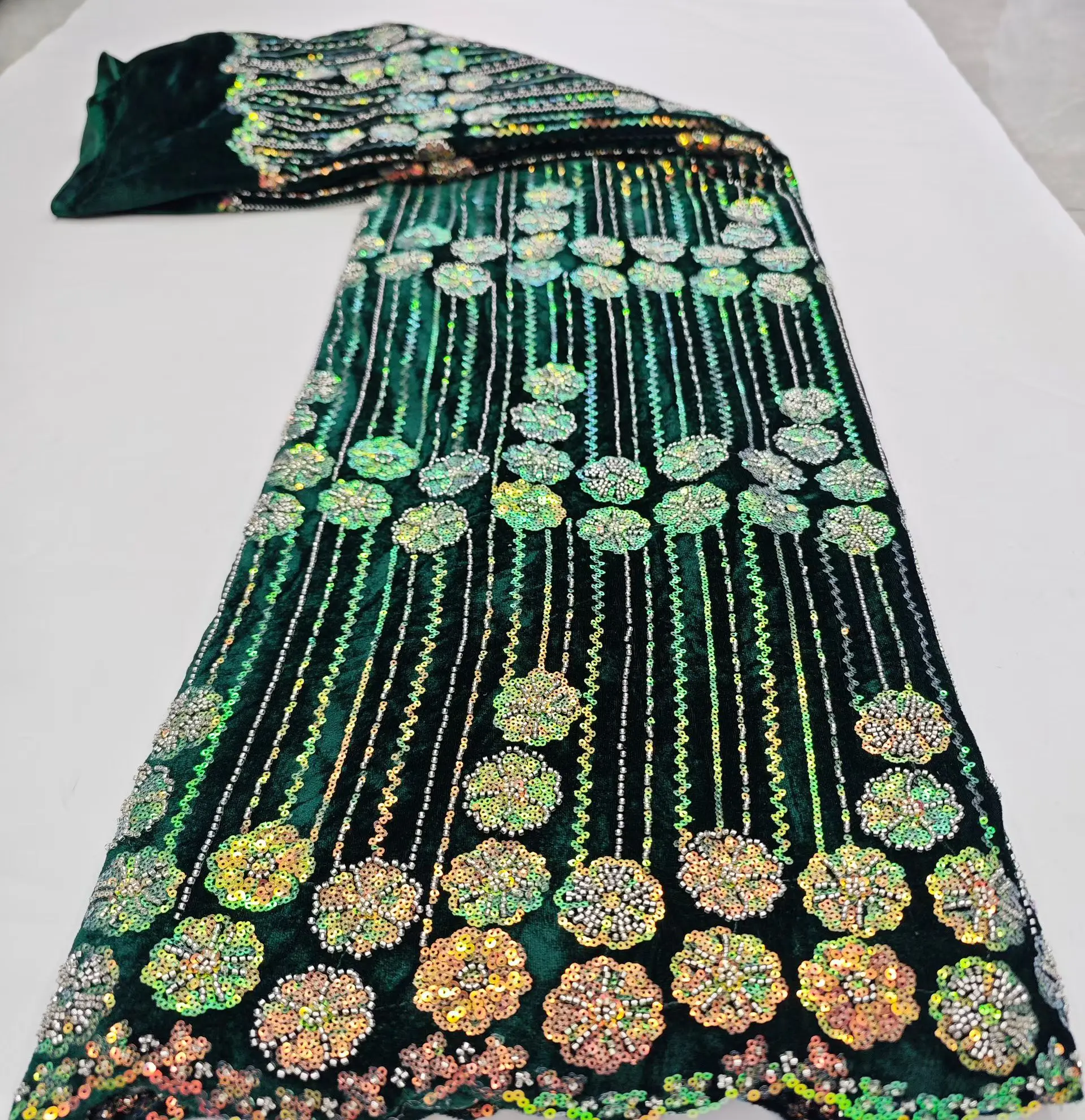

2025 High Quality Dark Green Velvet African French Lace Fabric With Sequins Nigerian Tulle Lace Fabric For Women Dress KHD25171
