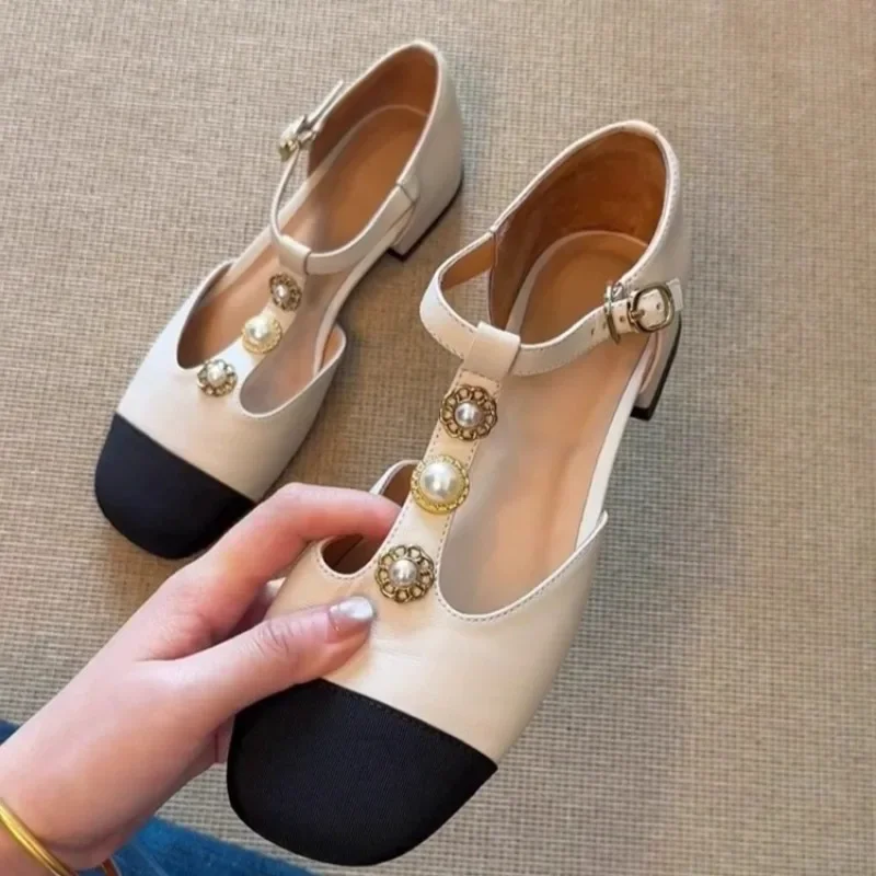 Женские золотые сандалии во французском стиле ретро с узкими жемчужными ремешками и юбками, удобные в ношении на улице, сексуальные туфли на высоком каблуке-шпильке