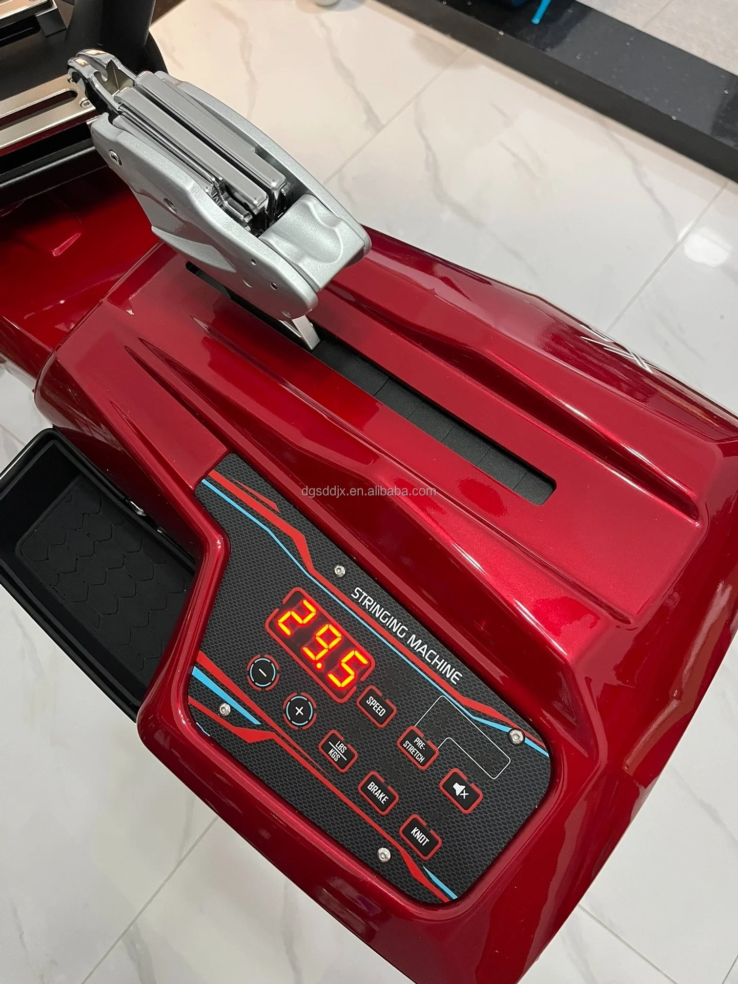 مضرب كرة الريشة الأوتوماتيكي ومضرب التنس ارتفاع قابل للتعديل آلة التوتير المقفلة لفريق نادي الريشة