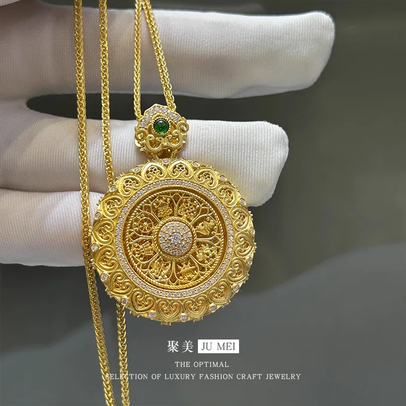 

Gold shop 9999 24K real gold Chinese large rotating filigree Ruyi dot diamond eight treasure compass pendant weaving rope