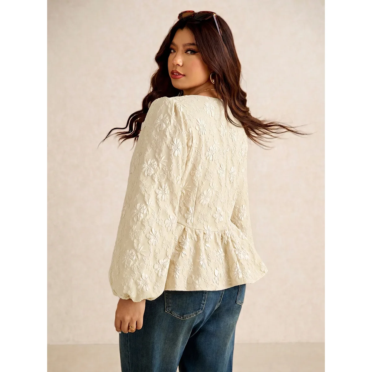 Plus-size French-style Square-neck Blouse For Women, Featuring A Single Row Of Metal Buttons, A Ruffled Hem, A Fixed Waist, And