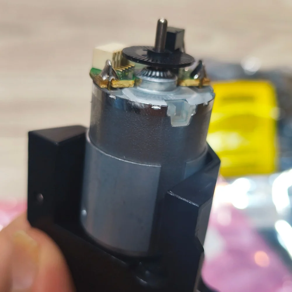 

Q6718-67017 Starwheel Motor For Designjet T610 T620 T770 T790 T795 T1100 T1200 T2300 Z2100 Z3100 Z3200 Z5400