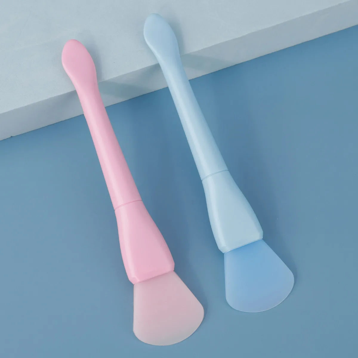 Nowy produkt z łyżką do kopania podwójna głowica silikonowa szczotka do maski silikonowa miękka głowica szczotka do maski błotnej kopanie zastosowanie demakijaż c