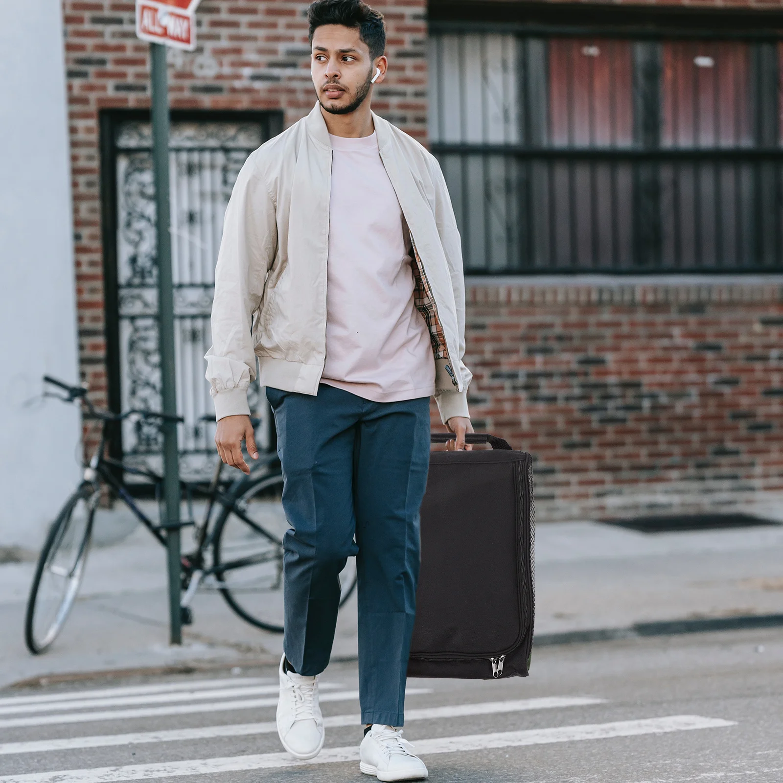 1Pcs Golf Shoe Bag Waterproof Portable Carrying Pouch Breathable Large Capacity Sneaker Storage Bag Handheld Travel Sports Shoes