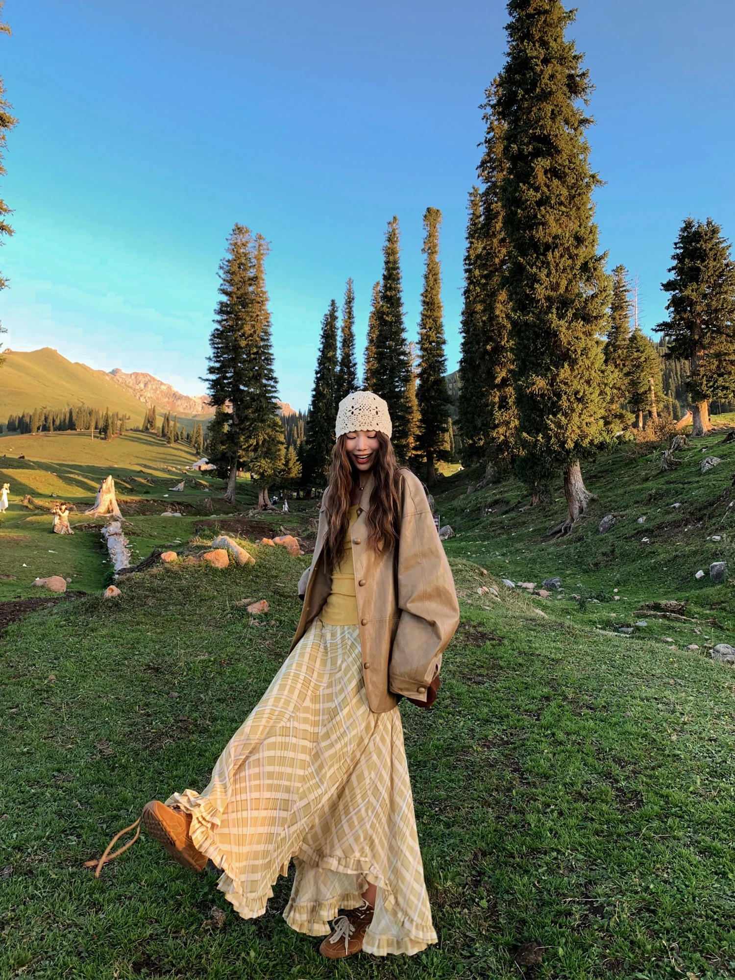 

Бритни Маленький Король Винтаж Медленный Тон Масло Воск Кожаный Джарет Верхняя Одежда с 3D Синим Дизайном для Моложих Женщин