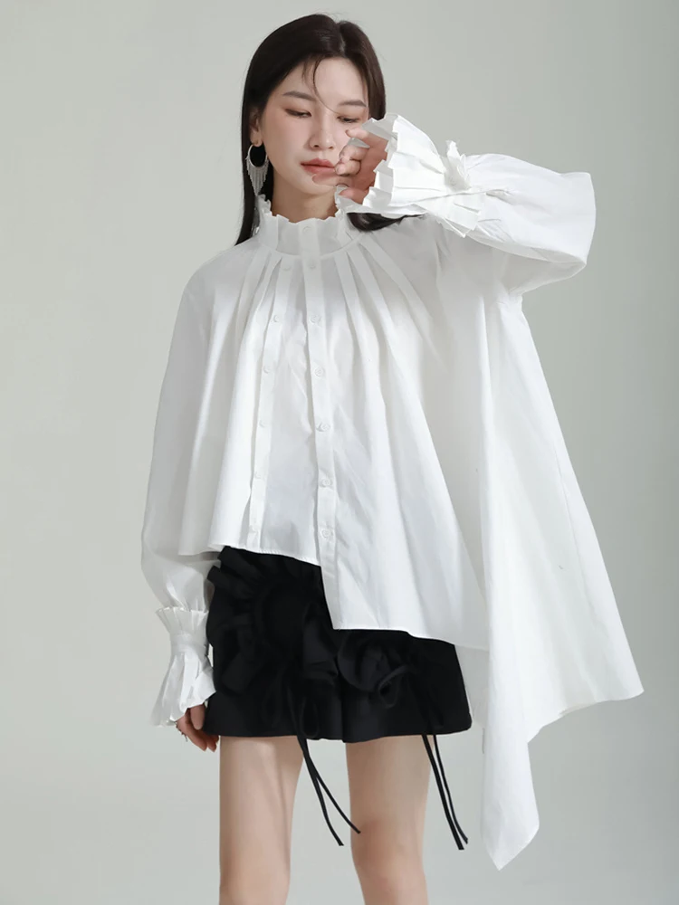 [EAM] Women White Pleated Irregular Big Size Blouse New Stand Collar Long Sleeve Shirt Fashion Tide Spring Autumn 2024 1DF5737