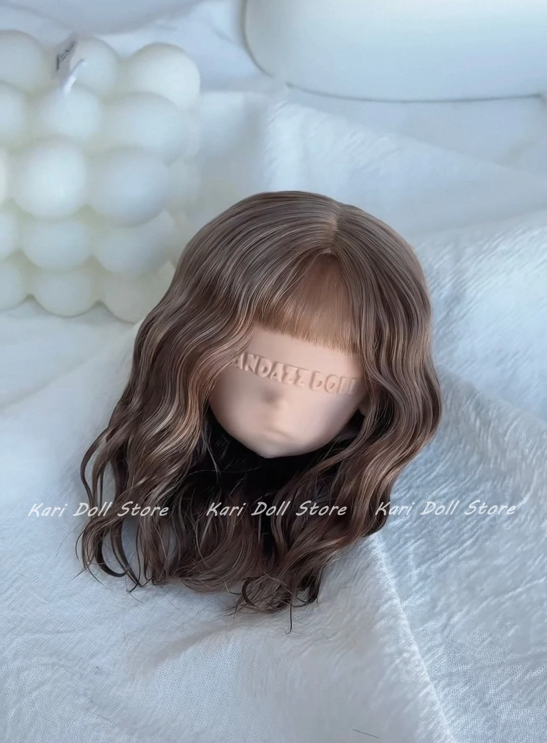 

Парики для кукол Kari Doll: натуральный мохеровый парик с жесткой основой для кукол Landazz Landoudou, обхват головы 16 см.