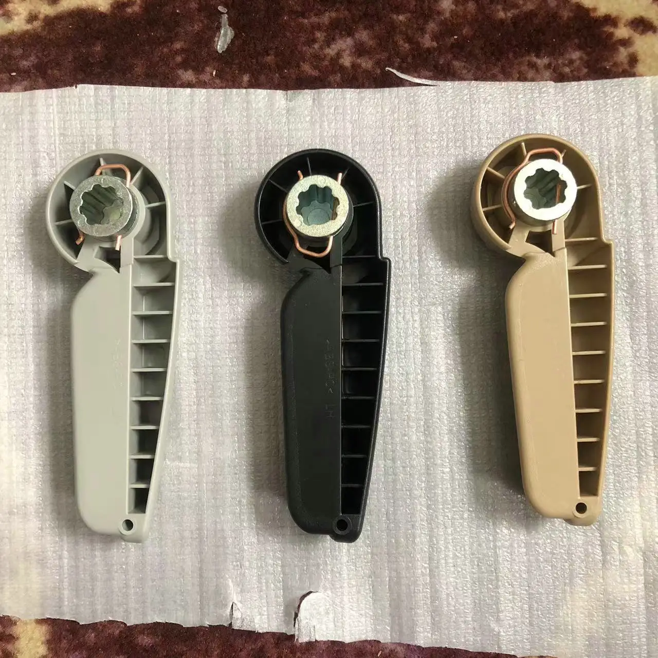 Applicable to GL350 GL400 GL450 GL500 GL550 Rear seat handle Seat adjustment handle1649201164