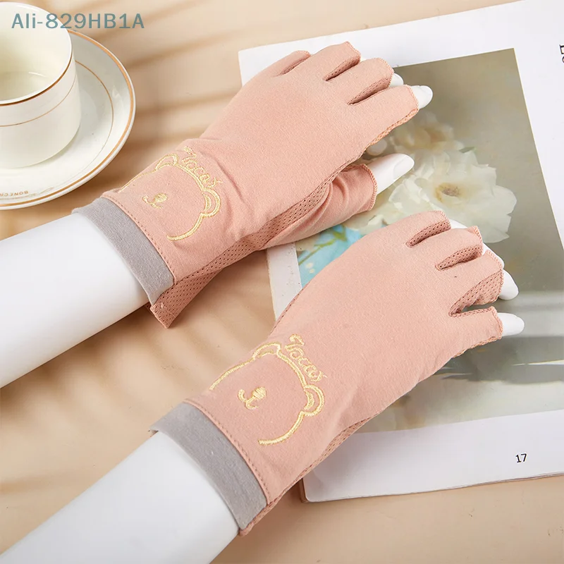 1Pair Nail Art Glove UV Protection Glove Anti UV Radiation Protection Gloves Protector For Nail Art Gel UV LED Lamp Tool