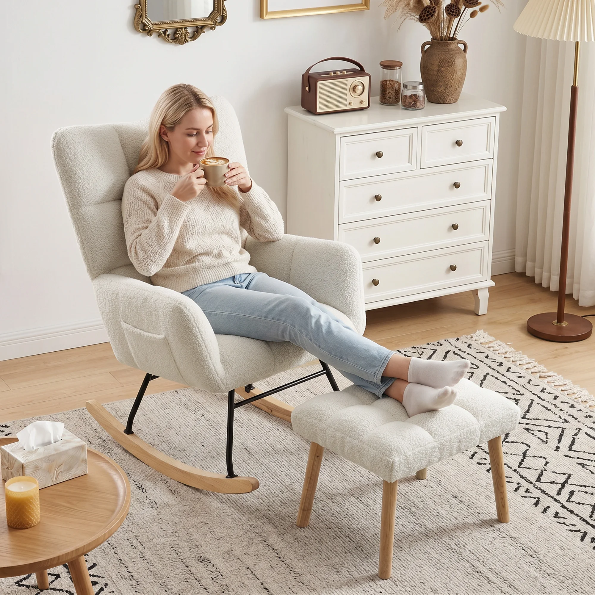 HOMCOM Fauteuil à Bascule avec Repose-Pieds, Rocking Chair en Tissu Bouclette, Assise Rembourrée, Dossier Large, Crème