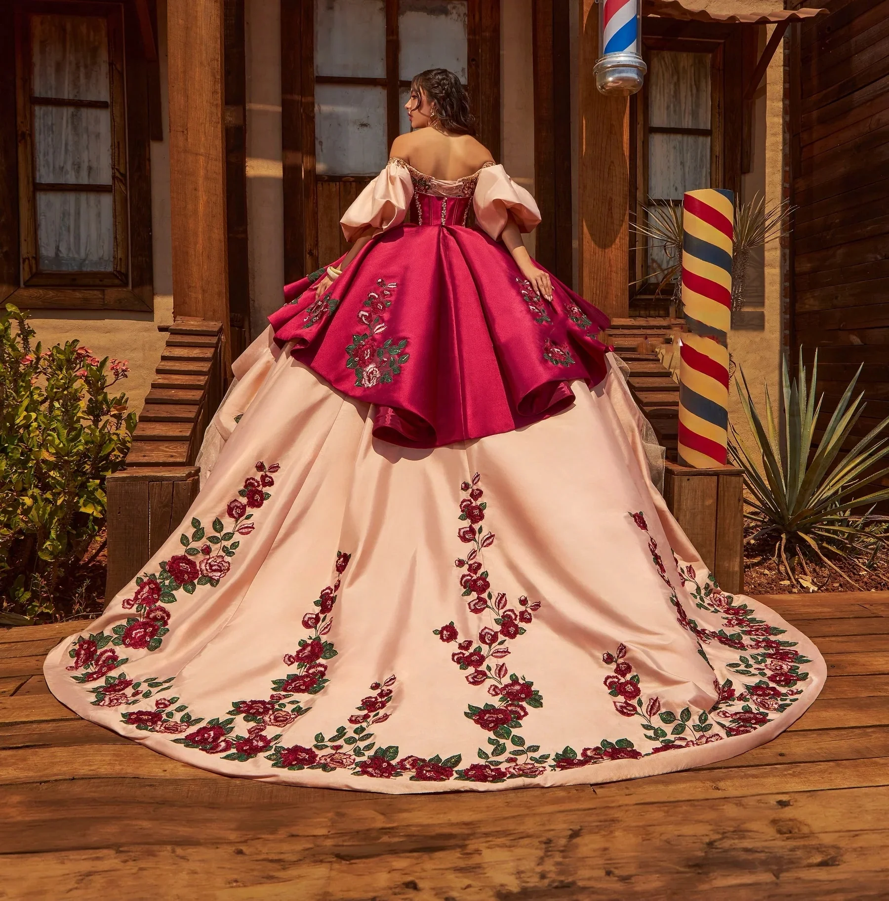 Bubble Sleeve Quinceanera Quinceanera Dress Mexican Corset 2025 Deluxe Floral Embroidered Birthday Ball Gowns vestidos de fiesta