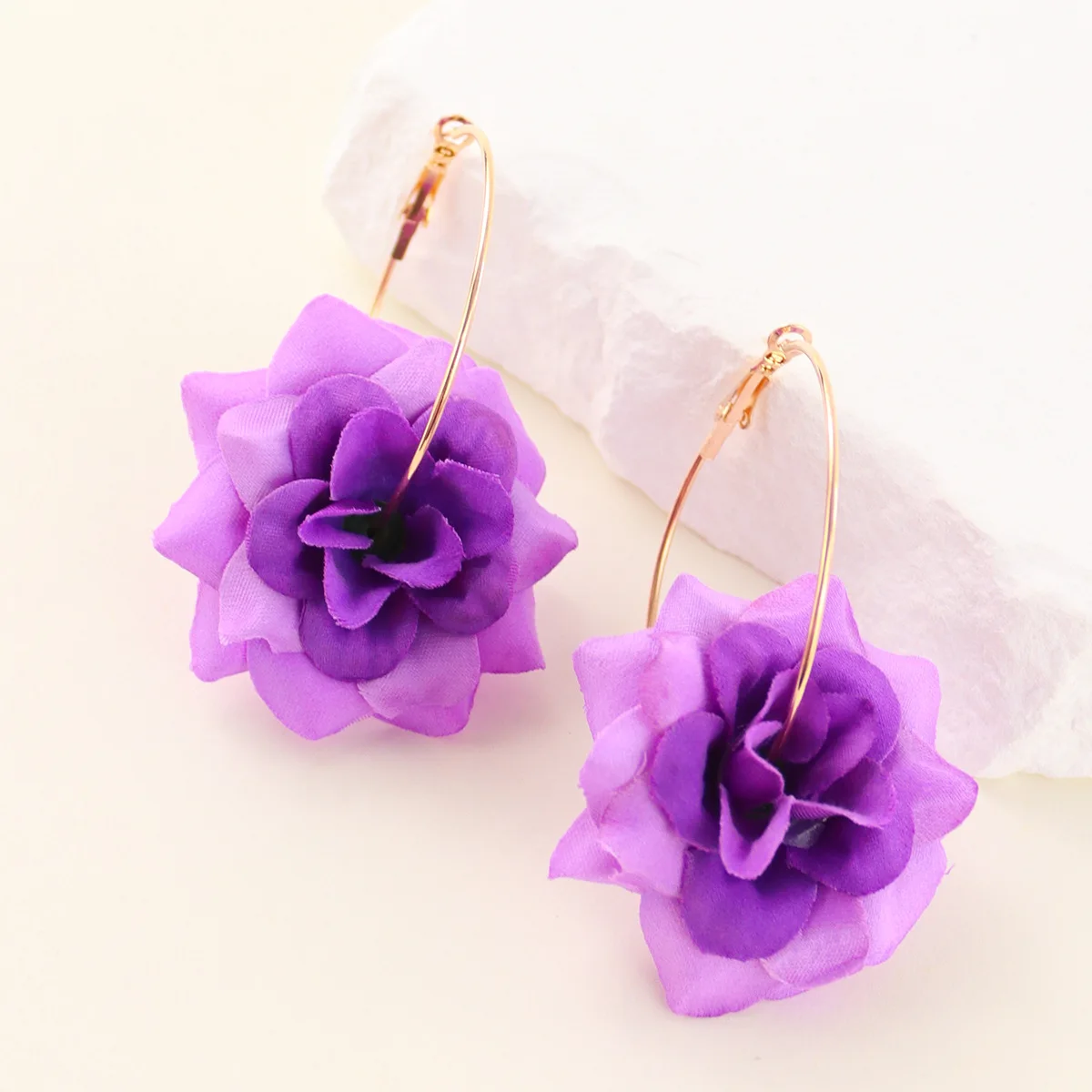 4.55*7.81cm/1.79*3.07in Handcrafted Fabric Vibrant Purple Flower Hoops Earrings for Women Drop Floral Tassel Earring Silk Floral