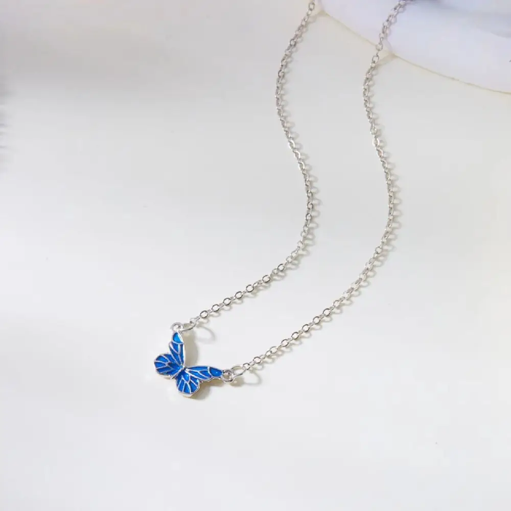 Luminous Design Luminous Butterfly Dreamy Blue Color Alloy Glow in Dark Pendant Butterfly Shape Lightweight