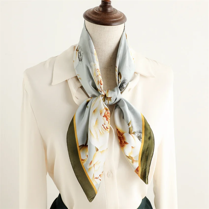 

Шелковый платок-бандана с принтом роз для женщин, 70 см, квадратный, гладкий, летний, атласный, для волос, хиджаб, повязка на голову, фулярд