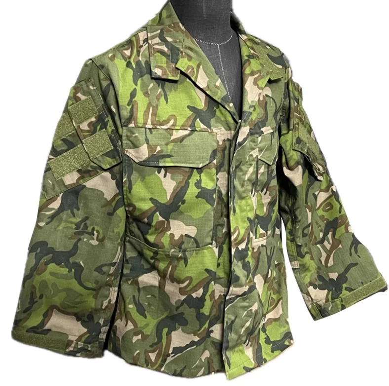 

Chinese 80s Camouflage Big Five Leaves Green Jacket Man Spring Reconnaissance