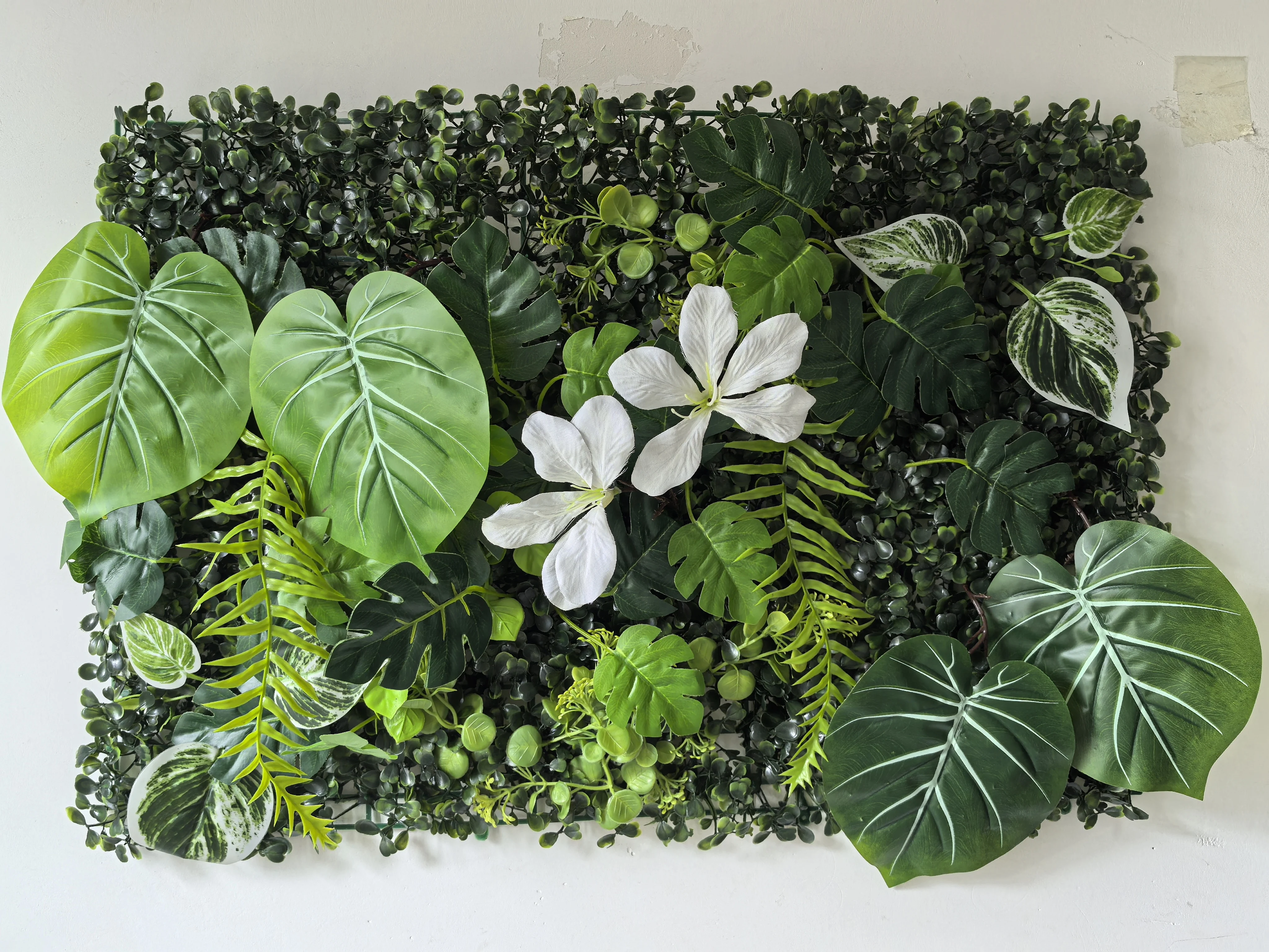 40x60CM Künstliche Grünpflanze Simulierte Blumenranke Zaunwand-Panel für Innenräume Wohnzimmer Hintergrundwand Dekoration