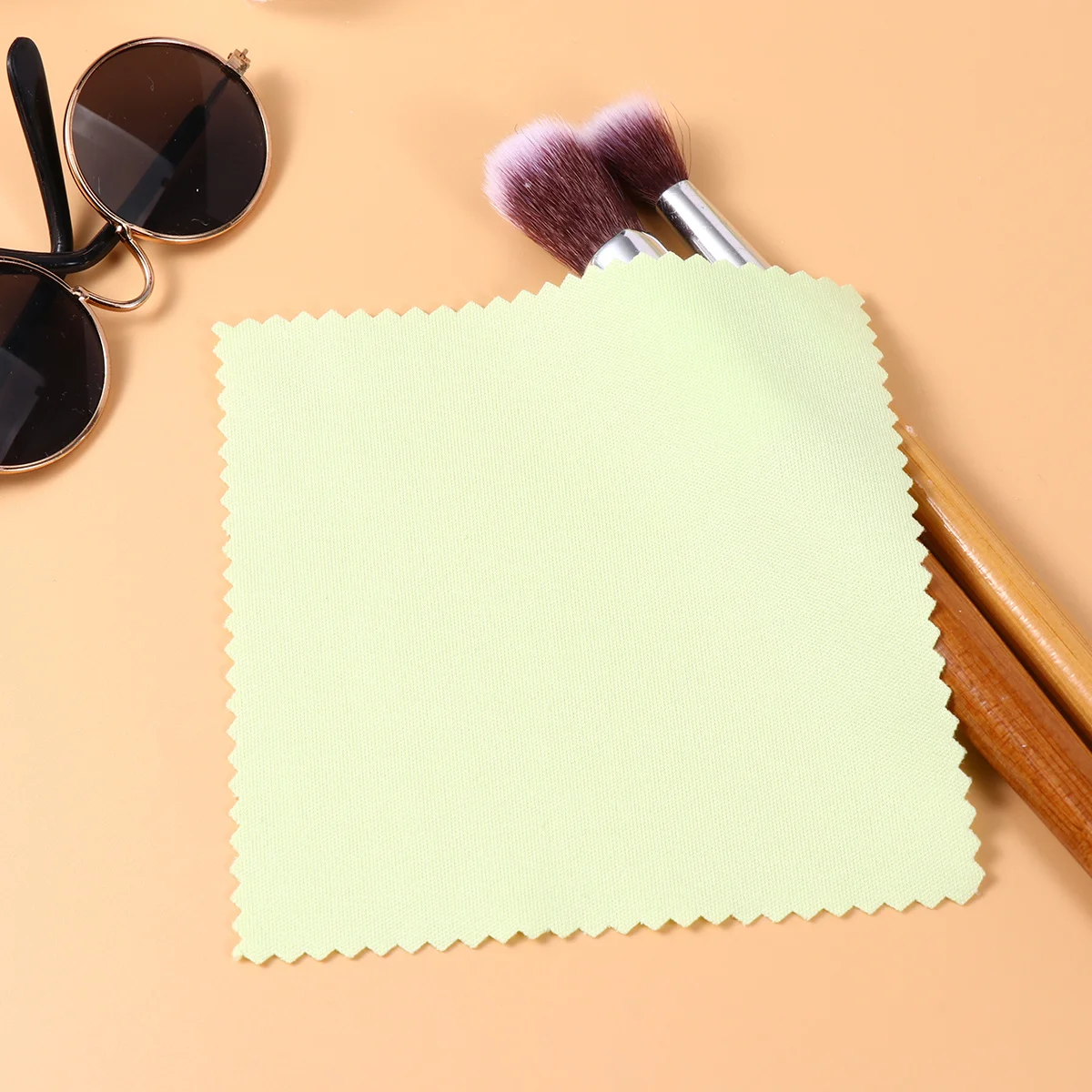 

80Pcs Microfiber Cleaning Cloth Clear Eyeglasses Lens Screen Cleaner Portable Smudge Fingerprint Oil Removal for Sunglasses