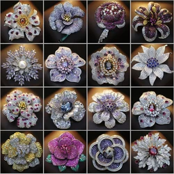 Beautiful Blooming Flowers Luxury Micro inlaid Zirconia Snowflake Camellia Lily Brooch Suit Coat Accessories Banquet Corsage Pin
