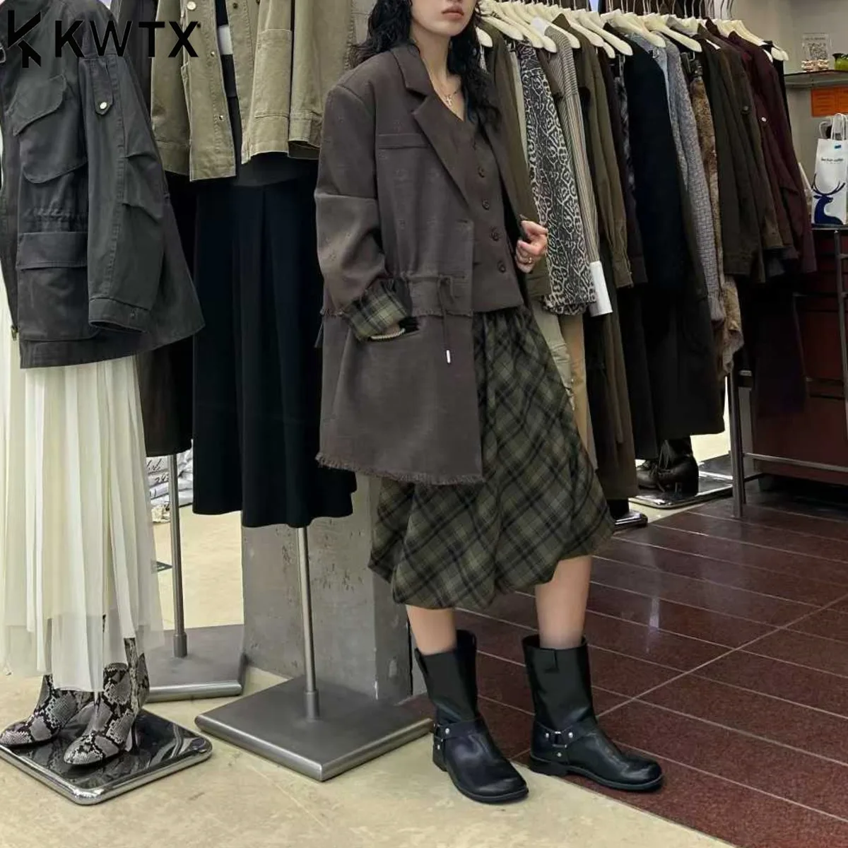 KWTX 2025 여성용 투피스 정장 세트 단색 가을 겨울 캐주얼 엘레강스 블레이저 싱글 브레스티드 베스트 타이웨이스트 포켓 럭셔리