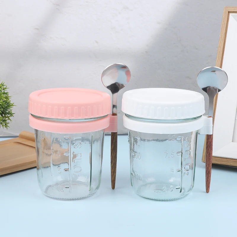 

Портативный стакан для завтрака с пластиковой крышкой и ложкой для хранения зерен молока, фруктов и овсянки, идеально подходит для консервирования пищи