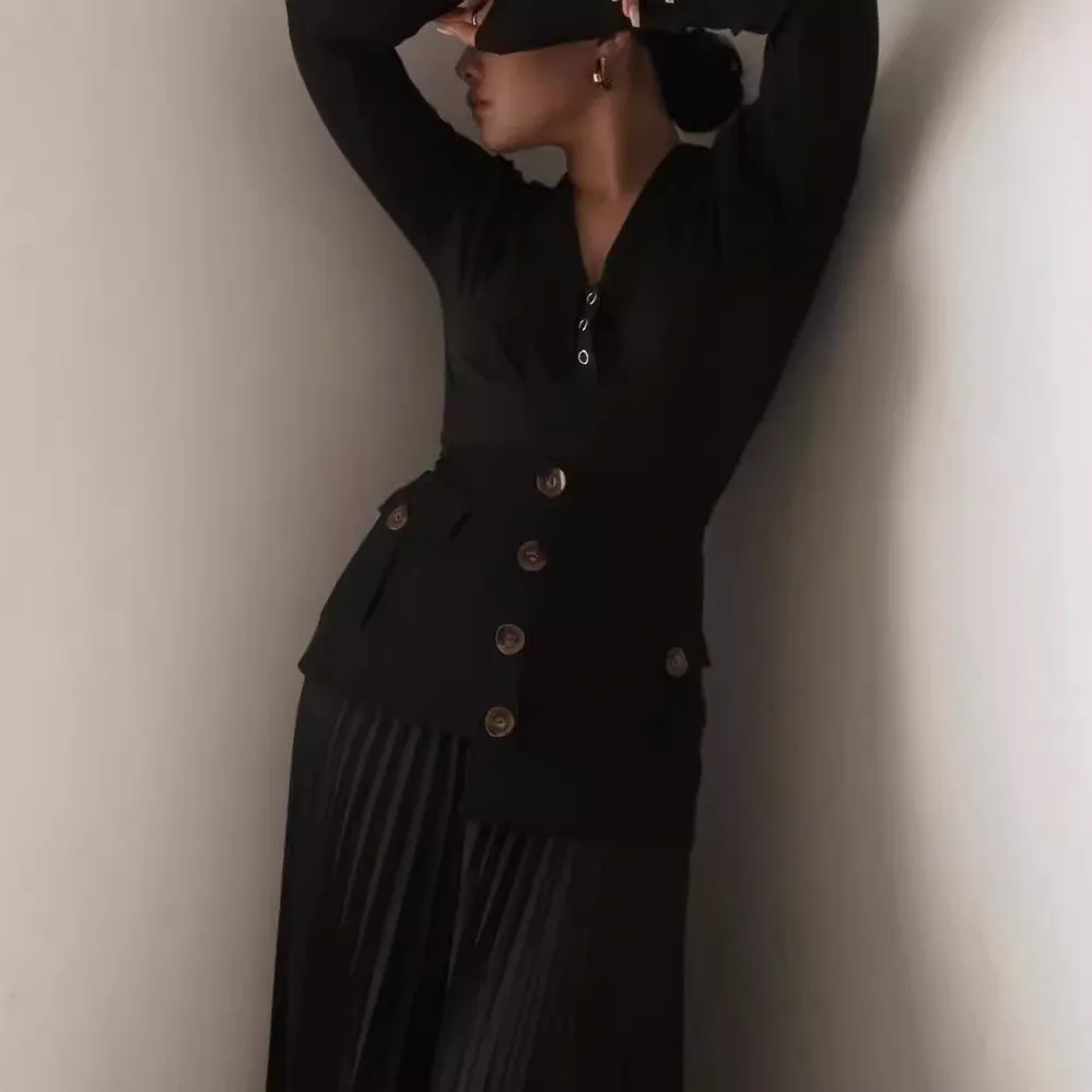 Multi Button Skirt Pleated Elegant Commuter with Irregular Hem Graceful Commuter Style Pocketed Autumn Women Skirt