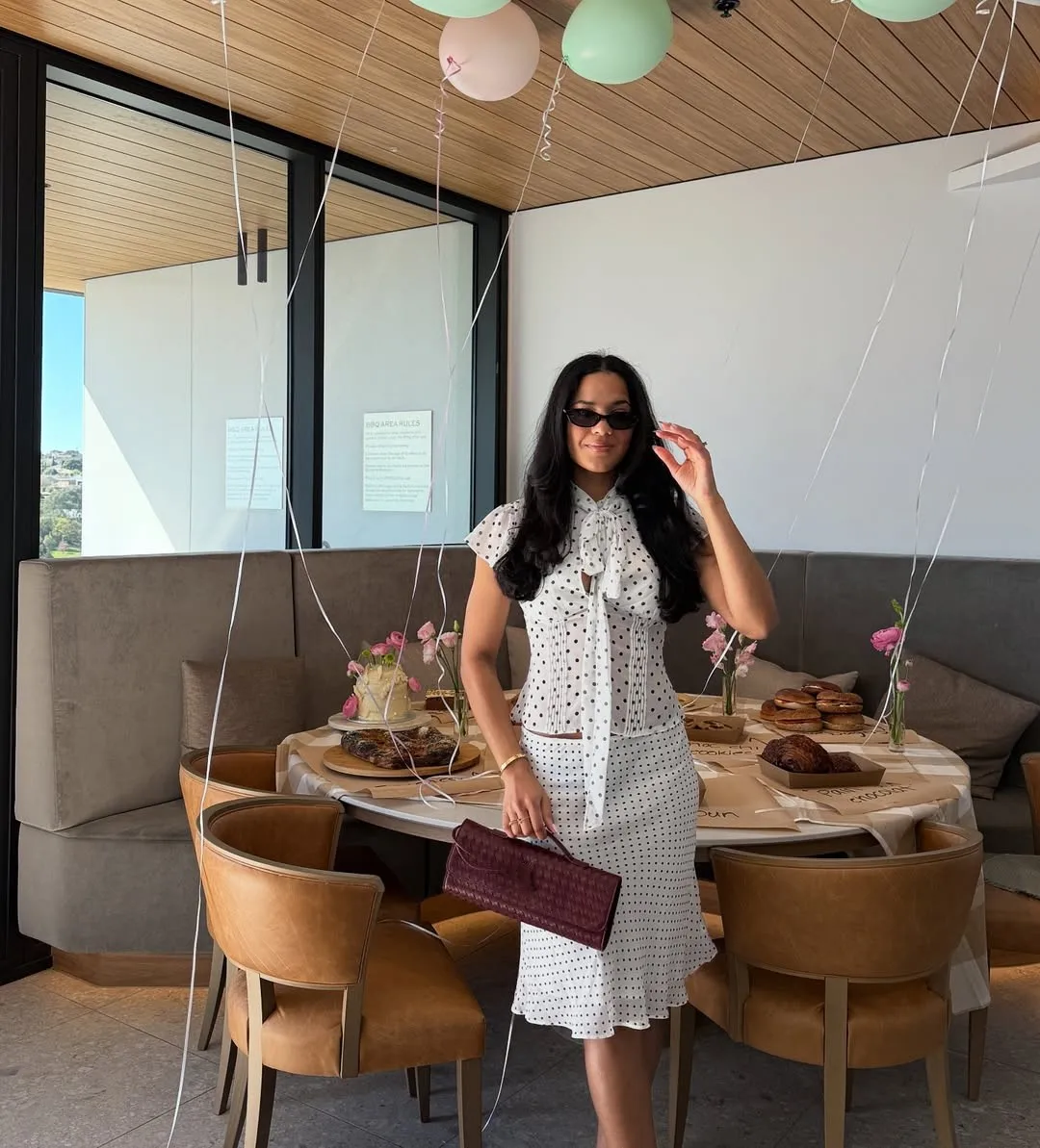 Guiz Women's French Retro Polka Dot Tie-Up Top, Short Waist-Cinching Slimming Top Shirt, Light Luxury Style Date Night Party Elegant Shirt, Versatile Tie-Up Options Top