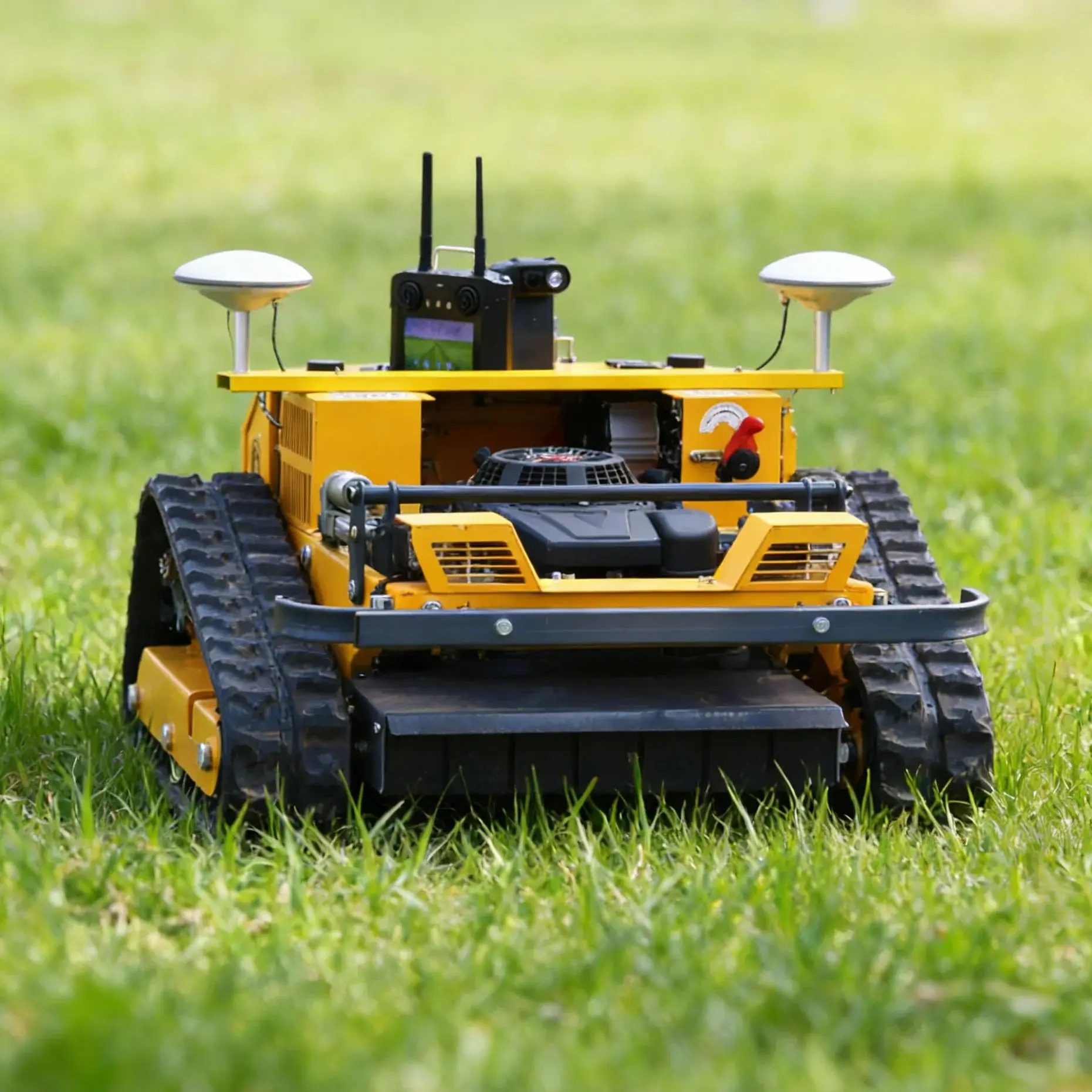 

Customized Heavy Use Remote Control Lawn Mower Rugged Build For Garden Farm Commercial Green Area Grass Cutting Job