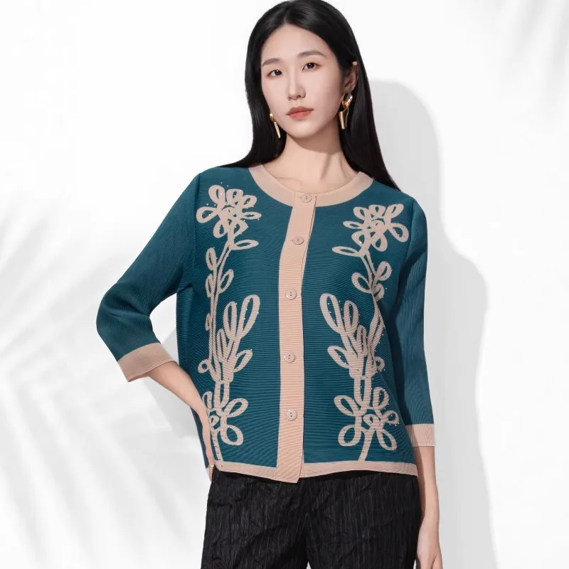 

Miyake Pleated Shirt Plisse 2026 Women's Vintage Embroidered Jacket 2026 Spring Summer New Single-Breasted Cardigan Loose Top
