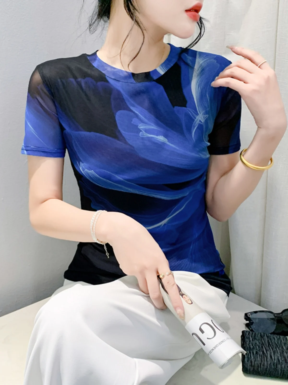 Damska koszulka z nadrukiem tie-dye, letnia, dopasowana, modna, wyszczuplająca, w stylu streetwear, z okrągłym dekoltem, codzienna bluzka.