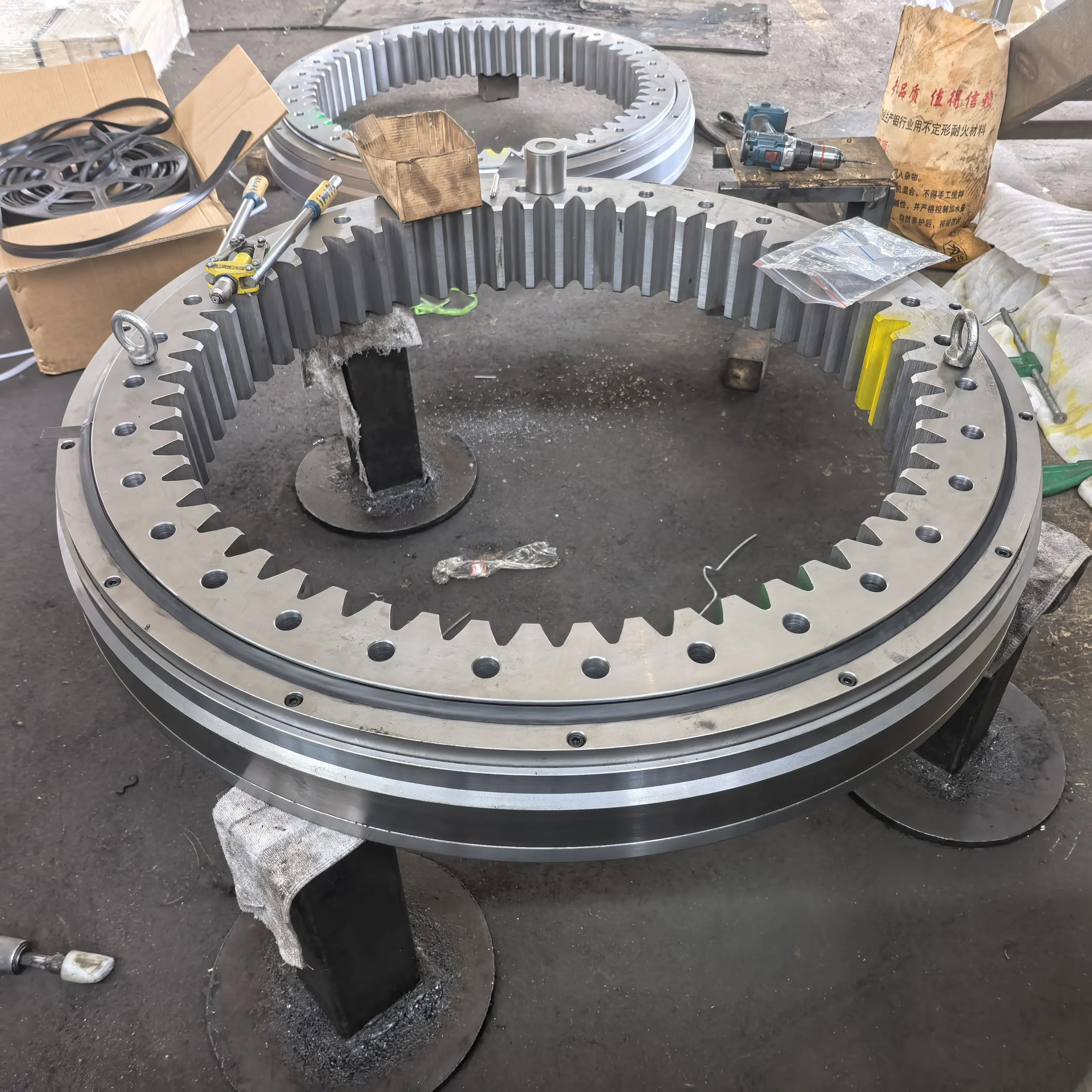 Low Friction 013.40.1120-Single-Row Four Point Contact Ball Type Slewing Bearing