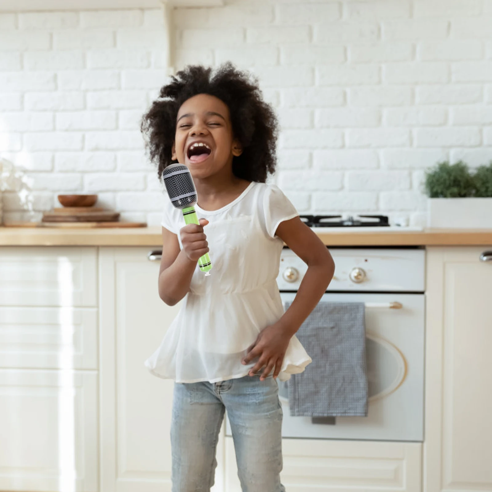 8 個インフレータブルマイク小道具かわいい偽プラスチックマイク子供のためのパーティー楽器バルク赤ちゃんのおもちゃミュージカル