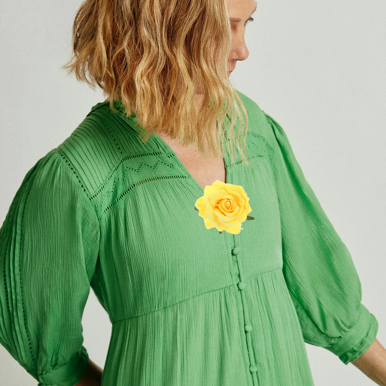 

4Pcs Cloth Rose Hairpin Flower Brooch DIY Accessory for Hawaii Holiday Vacation Red Super Beautiful Design Flower Hairpin