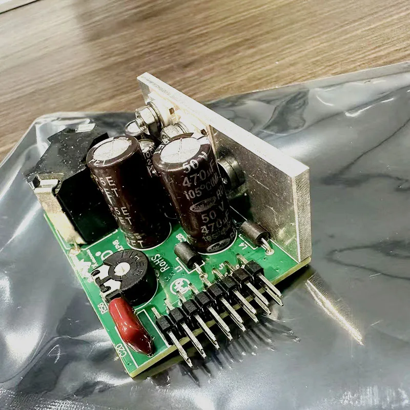 UCD180LP وحدة مكبر كهربائي إصدار V8 ، وحدة لوحة مكبر كهربائي رقمي Hi-Fi الاختبار عادي