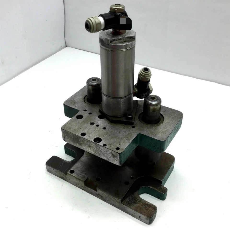 

Ball Bearing Die Press Throat 2.8" - 3.67" Overall 8"x11"x5" Cylinder New Ready Stock Industrial Automation Pac