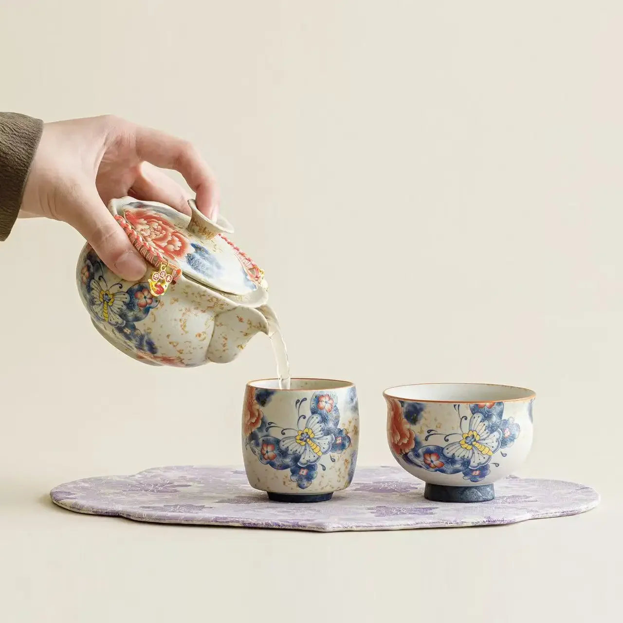 Caramel Glaze Butterfly Love Peony Bottle Pot 1 Pot 2Cups Outdoor Portable Travel TeaSet with Splendid Dry Bubble Mat Simple Tea
