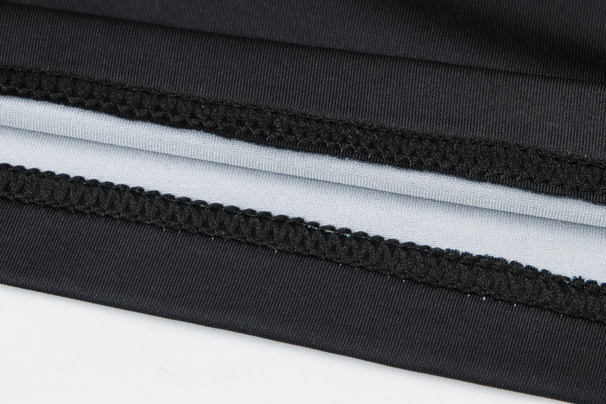 Men's T-shirt Long Sleeve High Neck Breathable and Quick-Drying Suitable for Running Fitness Cycling Rashguard Top for Travel