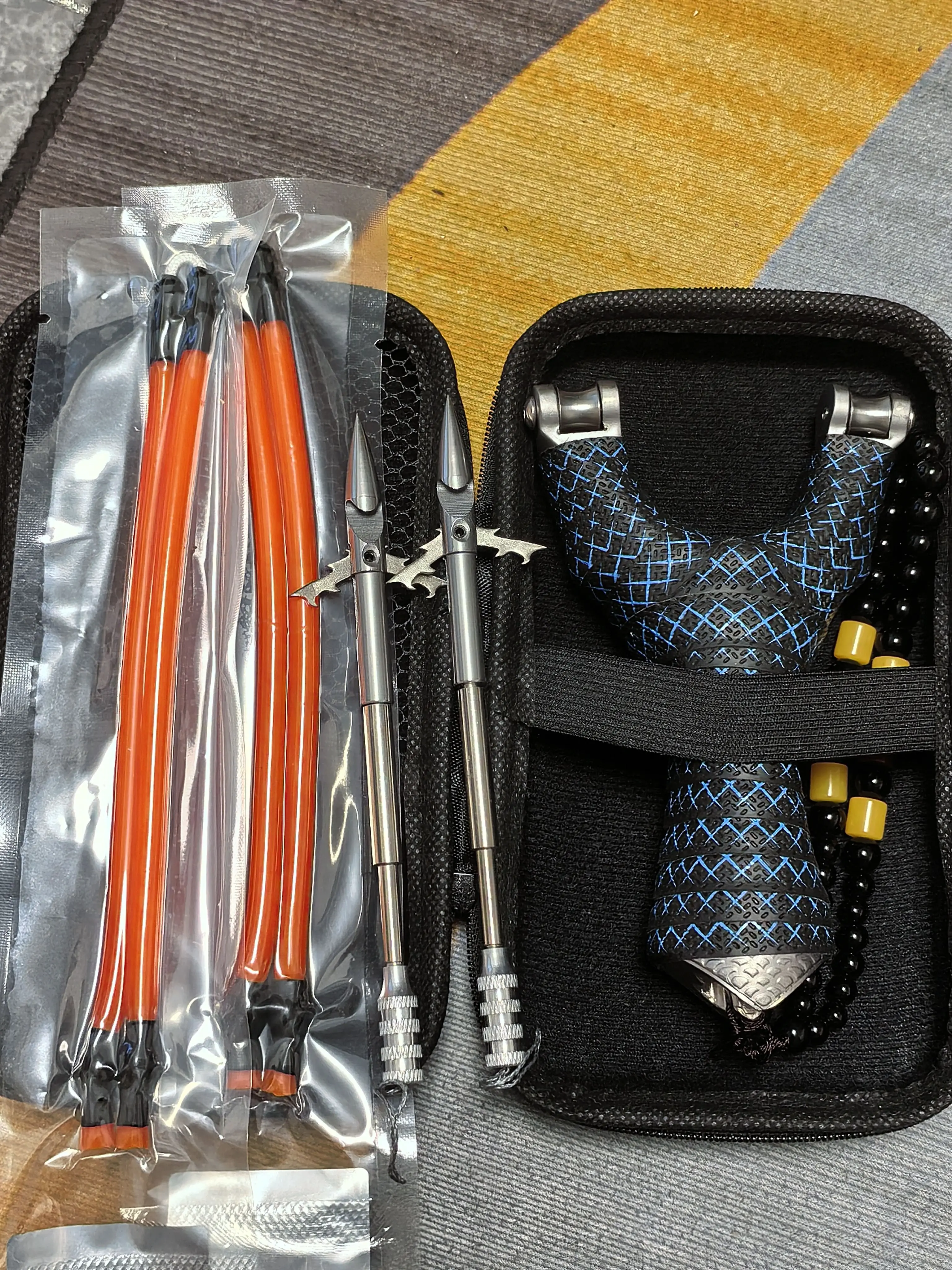 kit-de-tir-a-l'arc-portable-pour-l'exterieur-avec-sac-de-rangement-arc-a-roulement-silencieux-ensemble-d'arc-et-de-fleches-de-haute-qualite-et-de-precision-pour-les-14-ans-et-plus