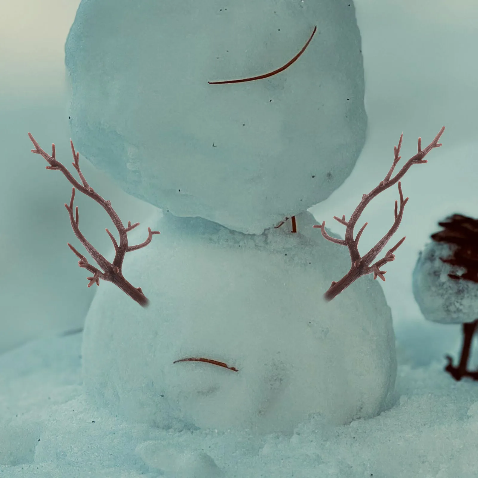 

20Pcs Holiday Decoration Set Lightweight Plastic Antlers for DIY Christmas Crafts Reindeer Ornaments Snowman Decor Tree Branch