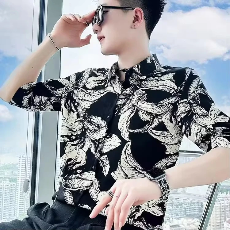 

2025 Summer New Fashion Men's Casual Trendy Printed Half Sleeve Turn-down Collar Single-breasted Shirts Male Clothes Coat Tops