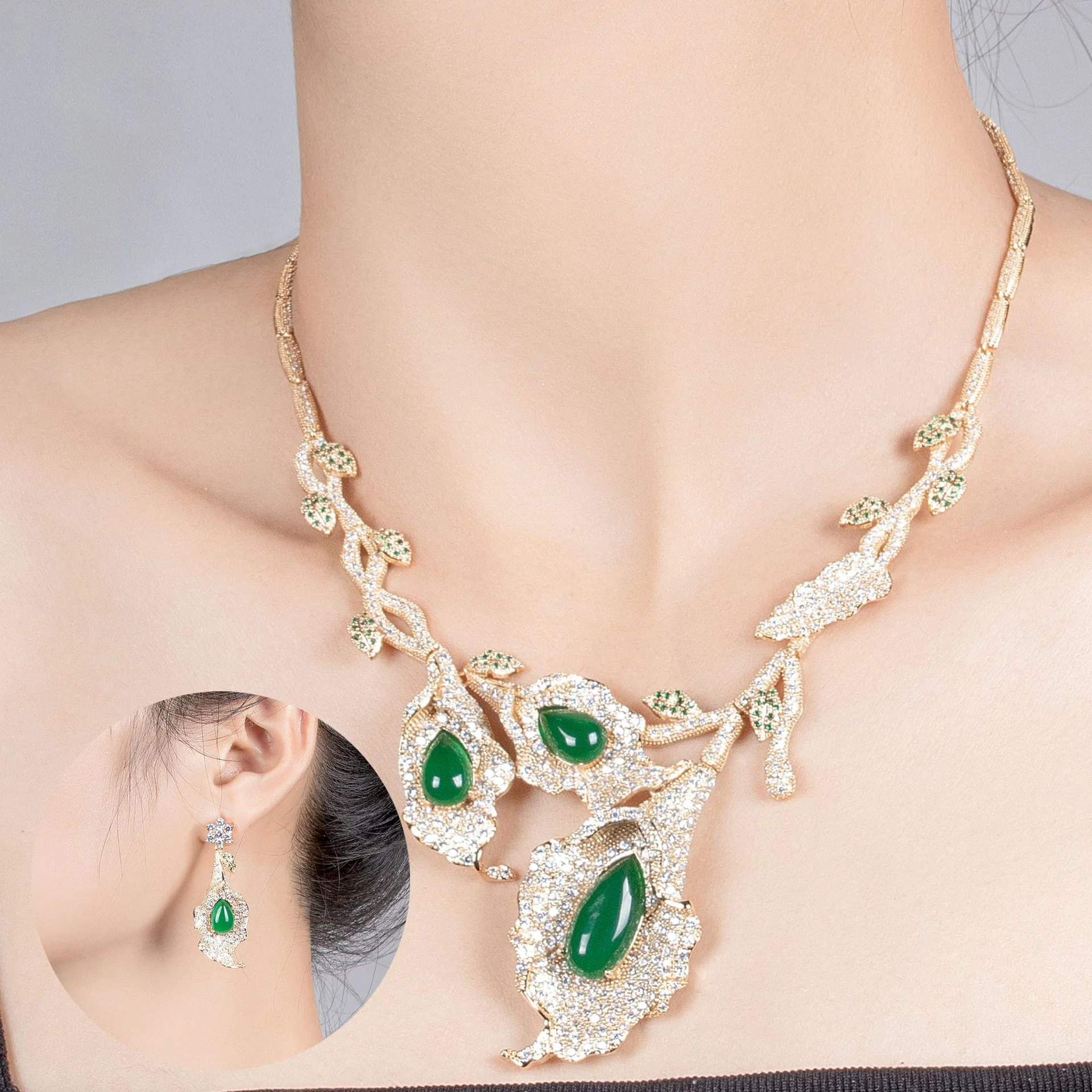 

European Fashion Luxury Shiny Floral Zircon Inlaid Necklace Earrings Elegant Women Jewelry Bulk Wholesale