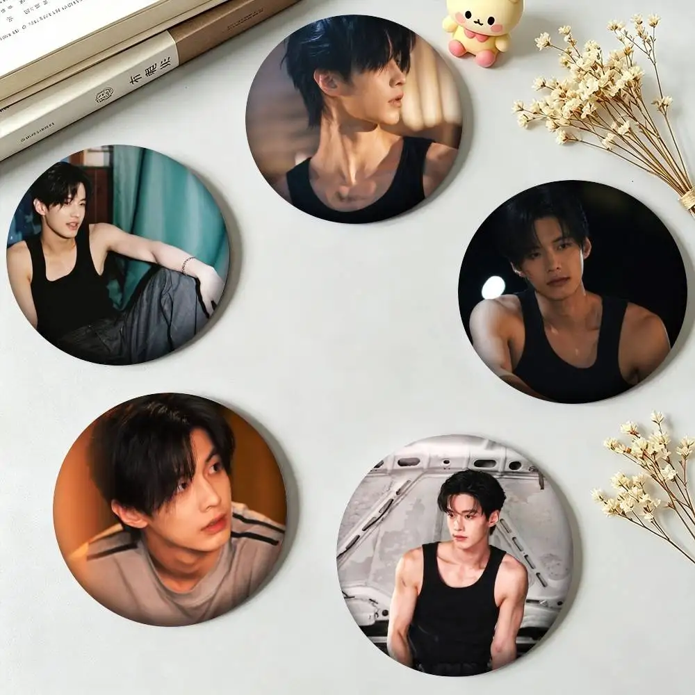 Y-Youth Campus Novel He Yu Jin Chao  25 32 44 58 75mm Badges Personalized Round Brooches Pins Accessory Gift