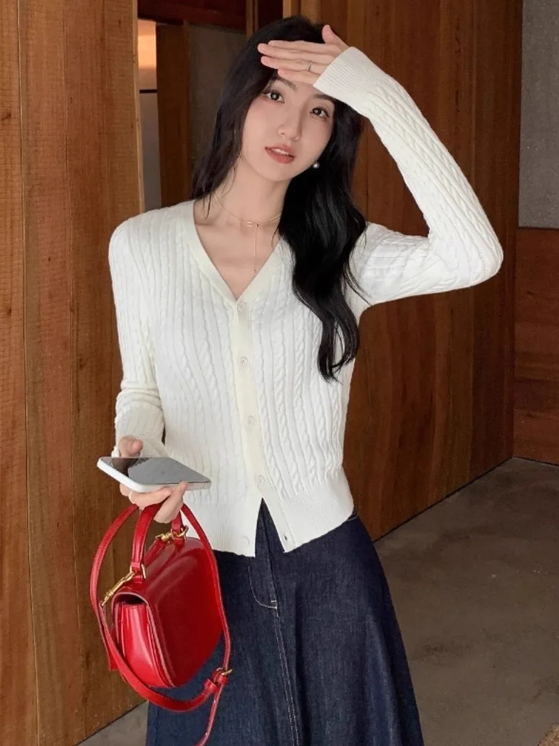 

Retro Korean White V-Ne Twisted Knit Open Cardigan Women's Slim Fit Base Sweater Ele Outerwear Top for Various Ocns
