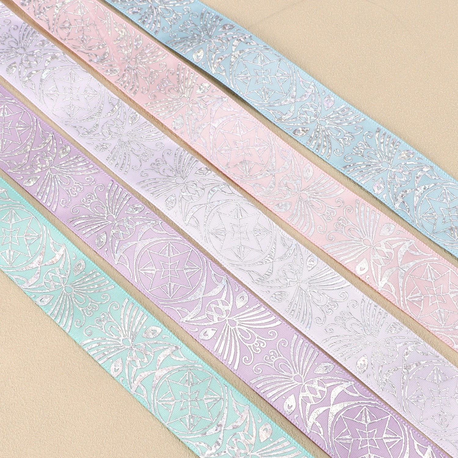 2,5 cm x 5 Yards Magisches Runen-Bedrucktes Einseitiges Satinband für Geburtstagsgeschenkverpackung, Blumenverpackung, Kuchendekoration – Detail 5
