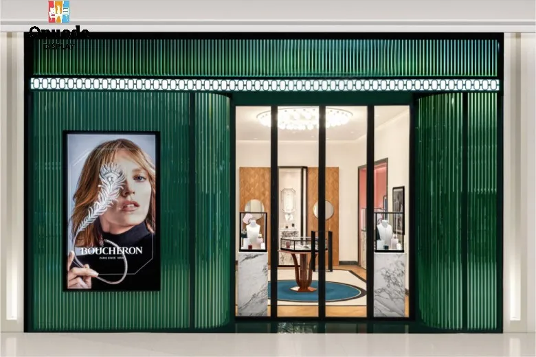 Custom.Premium maßgeschneiderte LED-Schmuckvitrinen aus Glas |   Luxus Boutique Interior Design Solutions Juweliergeschäft Interior Desi