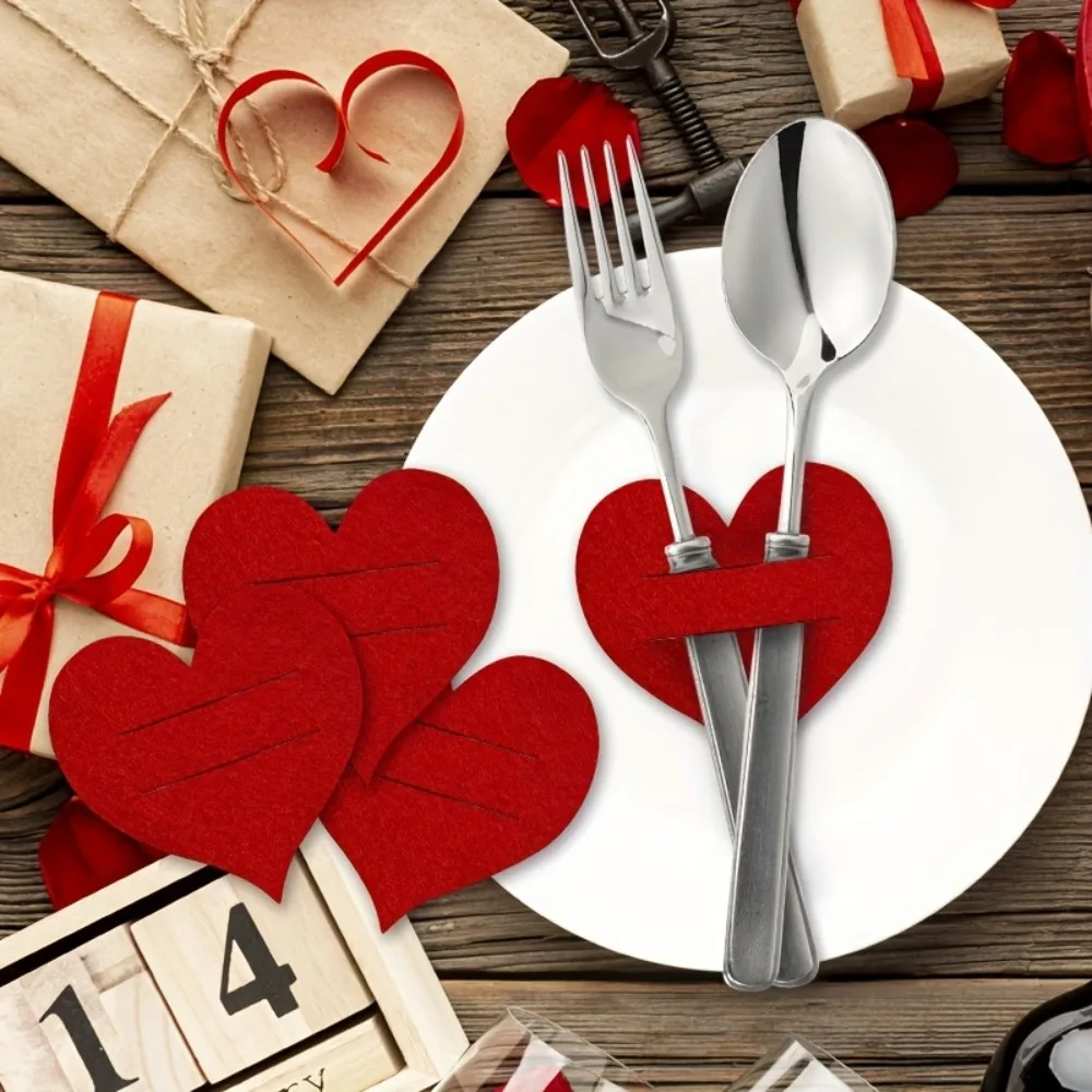 Valentine's Day Cutlery Set Red Heart Felt Utensil Holders with Placemats for Romantic Dining Wedding Celebrations