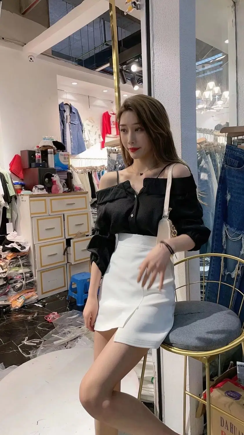 Spring Socialite Temperament Slip Shirt Internet Famous Goddess Suspender Off Shoulder Top New 2024 Style